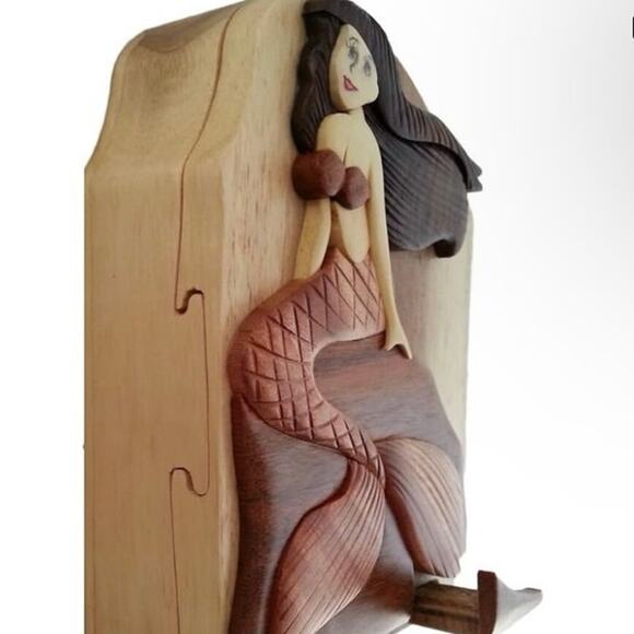 Carver Dad handmade, mermaid wooden box - Picture 5 of 6